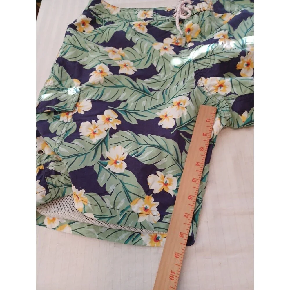 J. Crew blue floral swim trunks swim shorts mens 34 built-in brief beach tropica